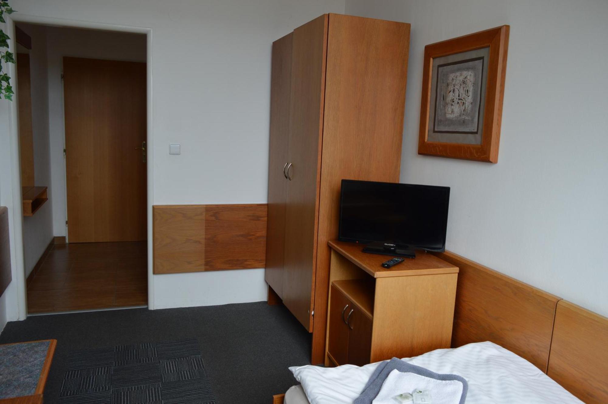 Chocen Hotel Peliny מראה חיצוני תמונה